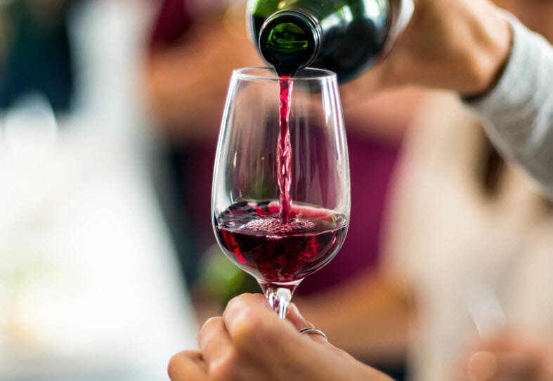 What is the average alcohol concentration in the wine