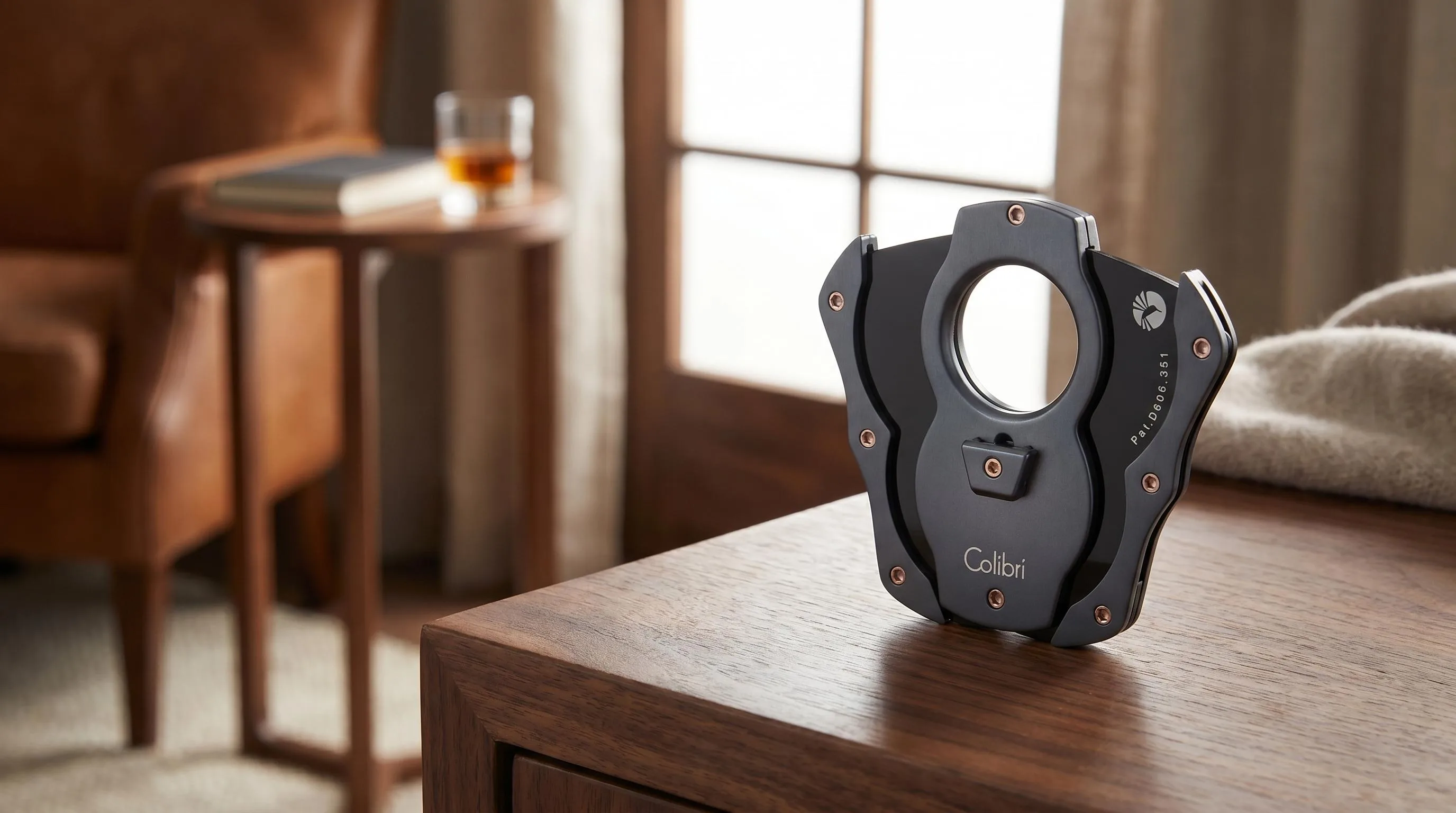 Colibri Cut Cigar Cutter: Compact Colibri-branded straight cutter