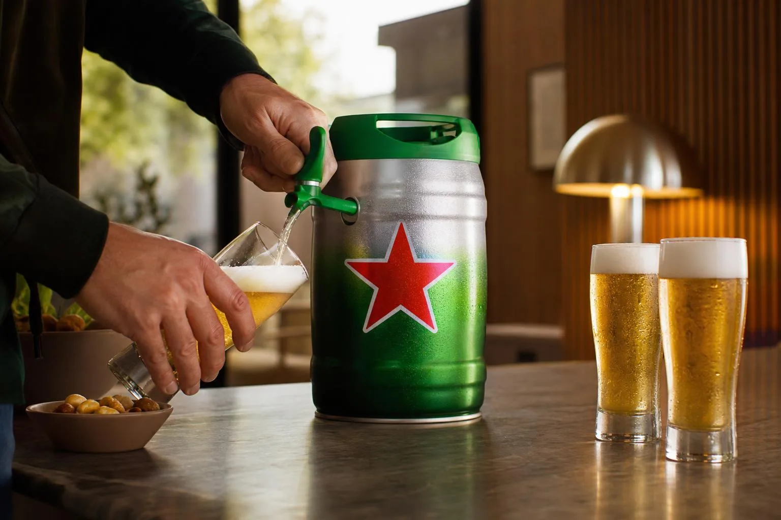 How Many Beers In A Heineken Mini Keg? 5 How Many Beers In A Heineken Mini Keg? — explained with facts and figures in this guide