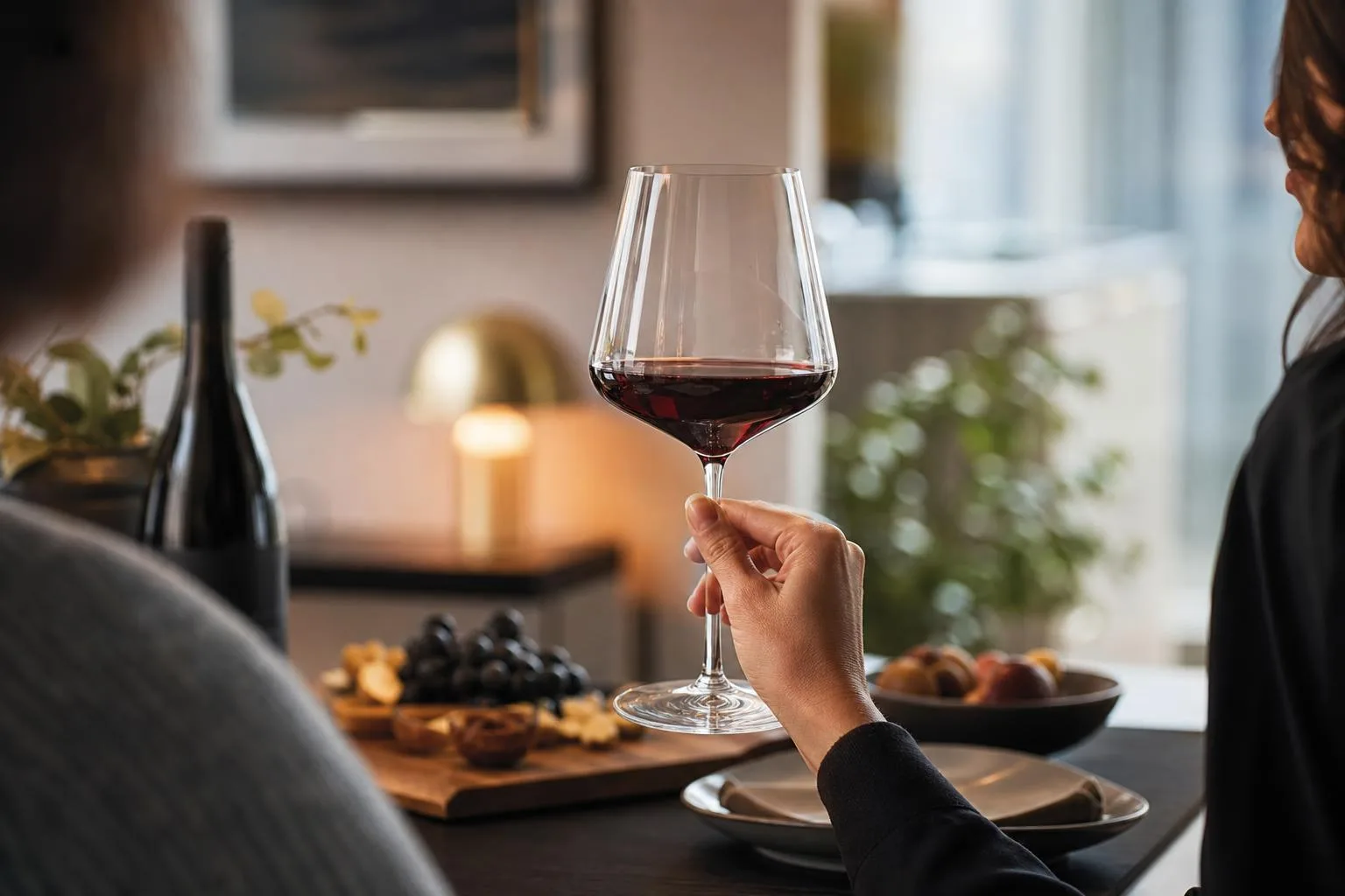 How Many Calories In A Glass Of Pinot Noir? Find Out Now 5 How Many Calories In A Glass Of Pinot Noir? — explained with facts and figures in this guide