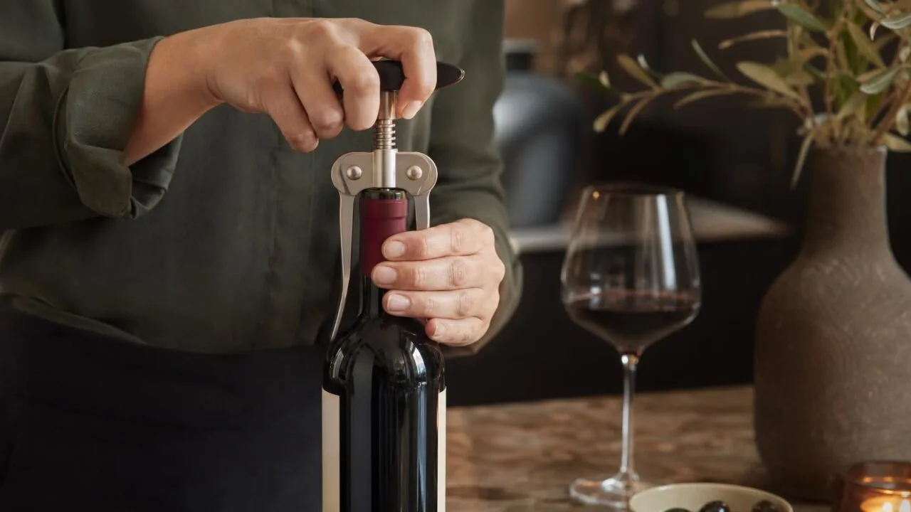 How To Use A Cork Opener