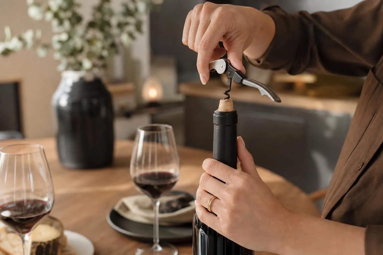 How To Use Wine Opener Corkscrew? 5 How To Use Wine Opener Corkscrew? — explained with facts and figures in this guide