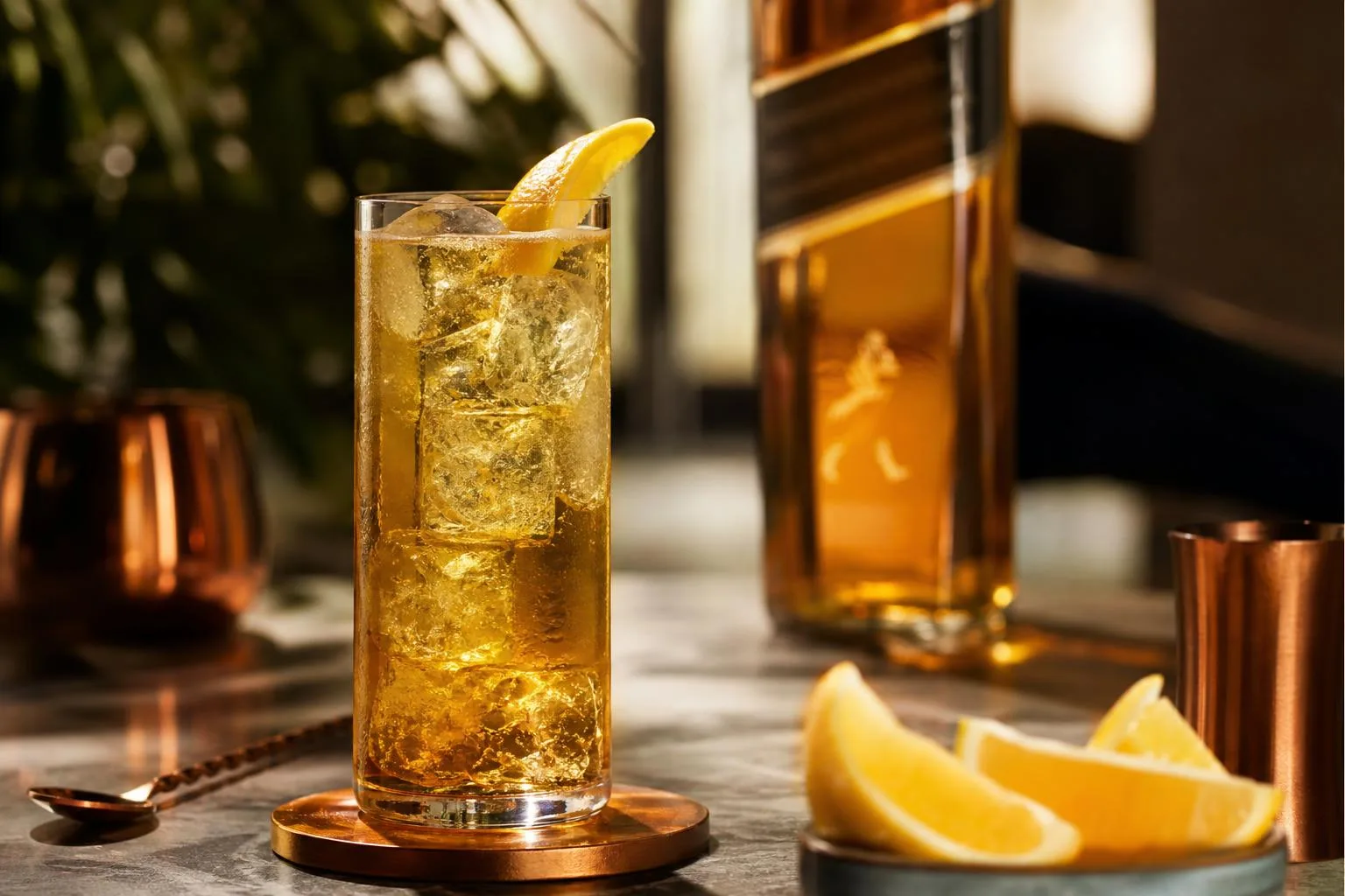 What Can I Mix Johnnie Walker With? 27 Incredible Mixers & Cocktails (2026 Guide) 2 What Can I Mix Johnnie Walker With? — explained with facts and figures in this guide