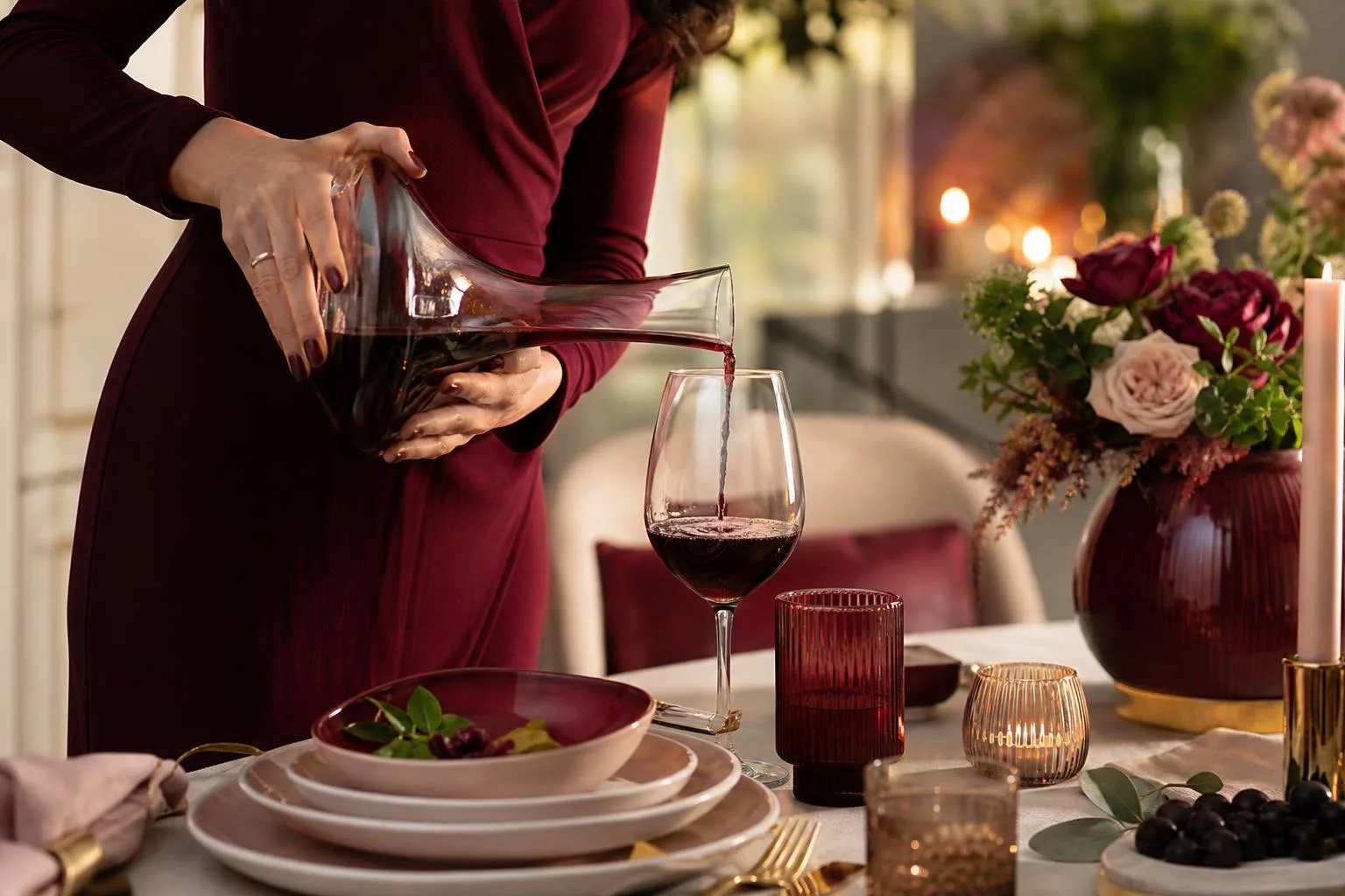 What Colour Goes Well With Wine Red? — explained with facts and figures in this guide