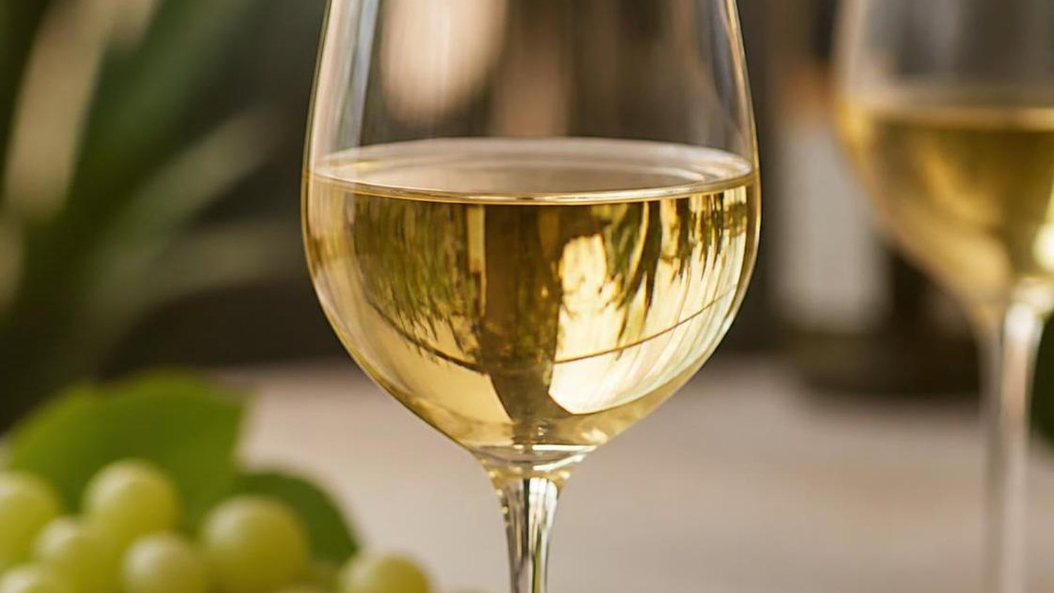 How Many Calories Are in Moscato Wine? 2 How Many Calories Are in Moscato Wine? — where the figures come from