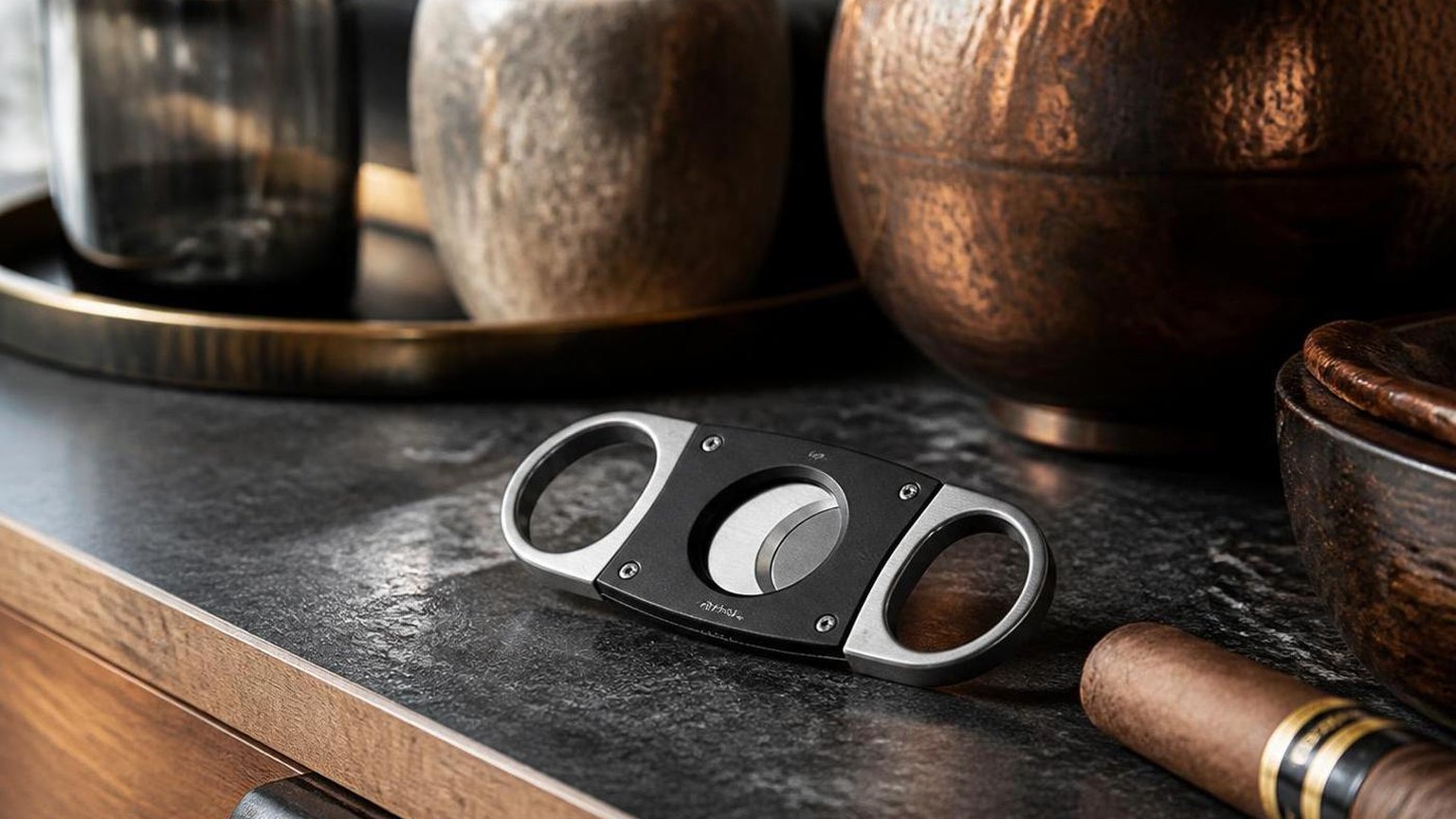Colibri CU300T1 Cigar Cutter Review 2026 — the practical details