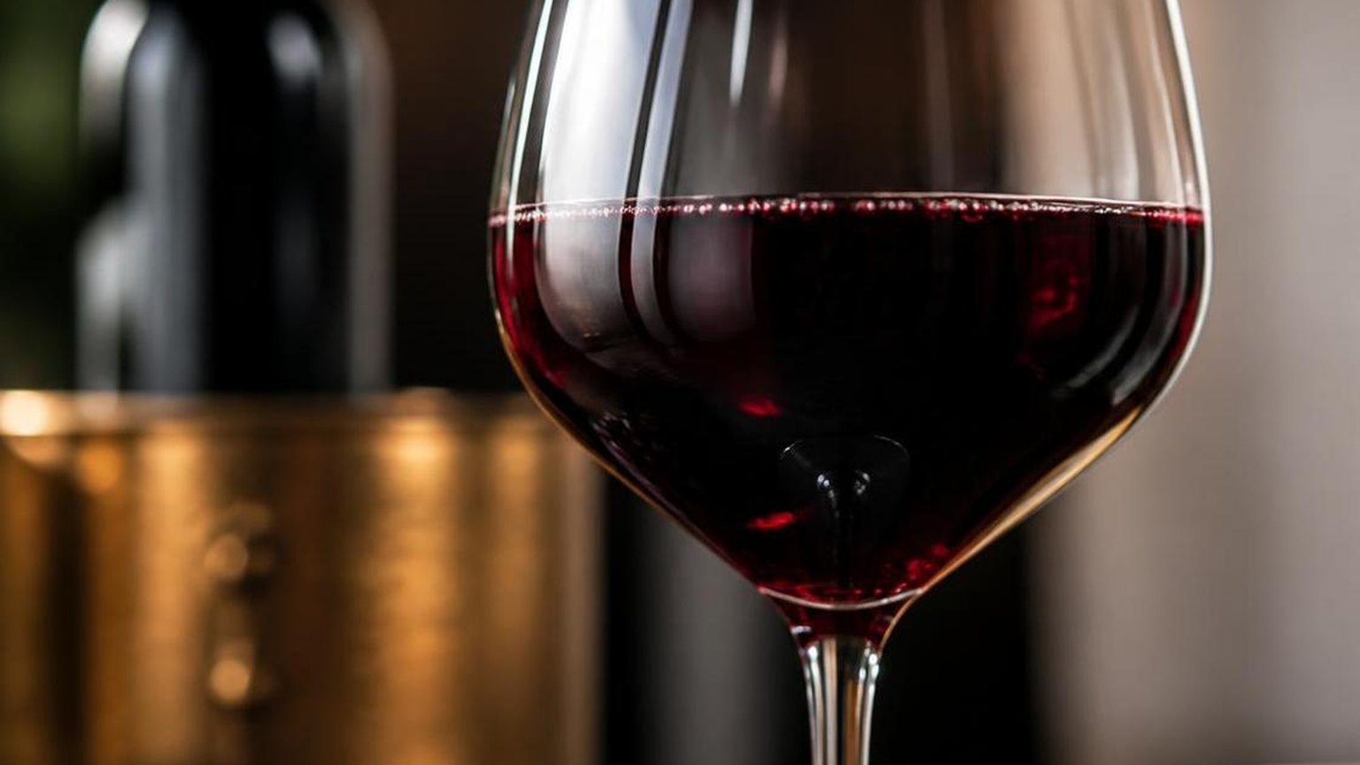 Is Red Wine High In Phosphorus? — side by side with the alternatives