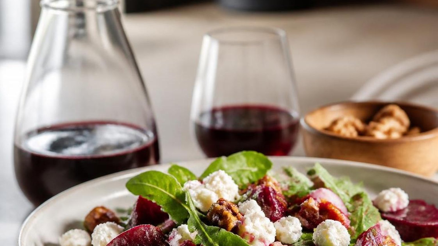 Should Red Wine Vinegar Be Refrigerated? 2 Should Red Wine Vinegar Be Refrigerated? — explained with facts and figures in this guide