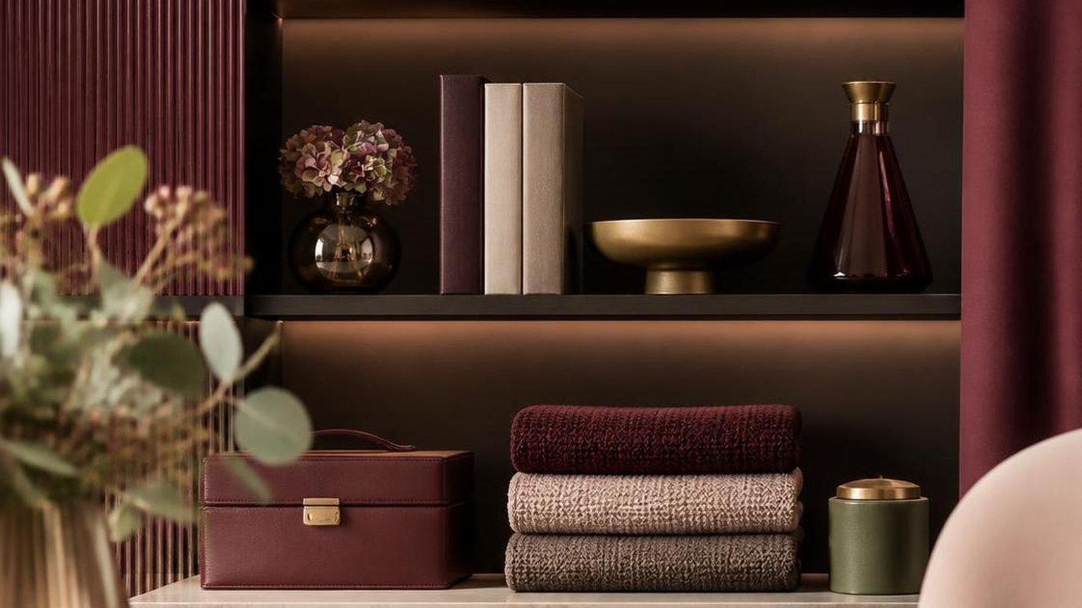 What Colour Goes Well With Wine Red? — the practical details