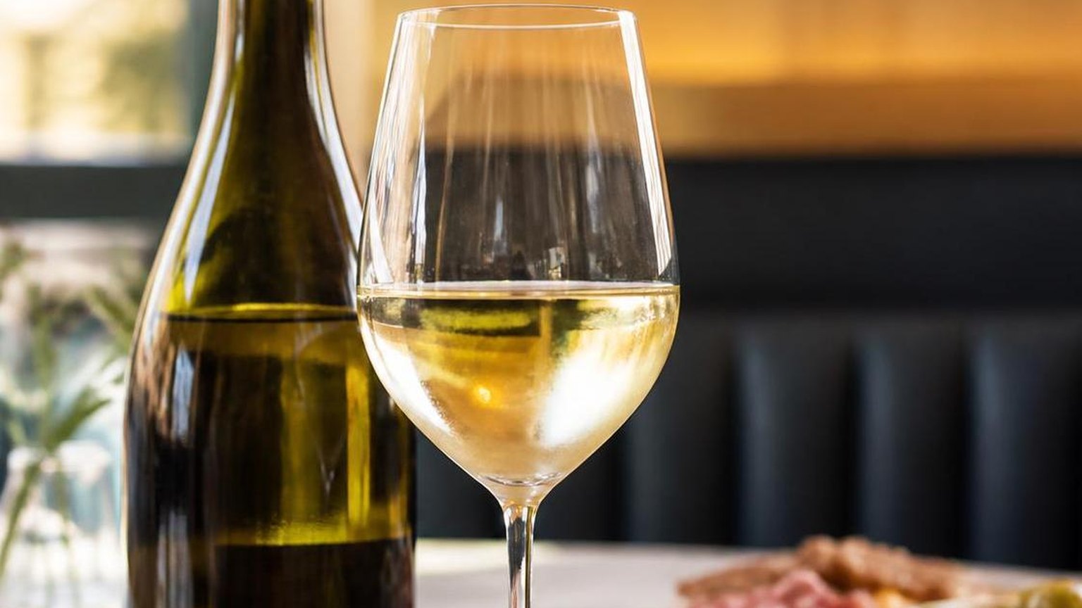 Where Is Expiration Date on Wine Bottle? — explained with facts and figures in this guide