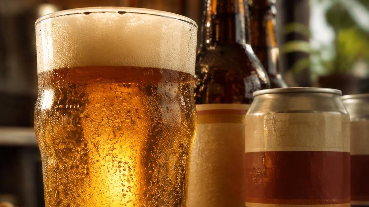 Popular Beers of the 1970s Still Remembered 3 Popular Beers of the 1970s Still Remembered, broken down step by step