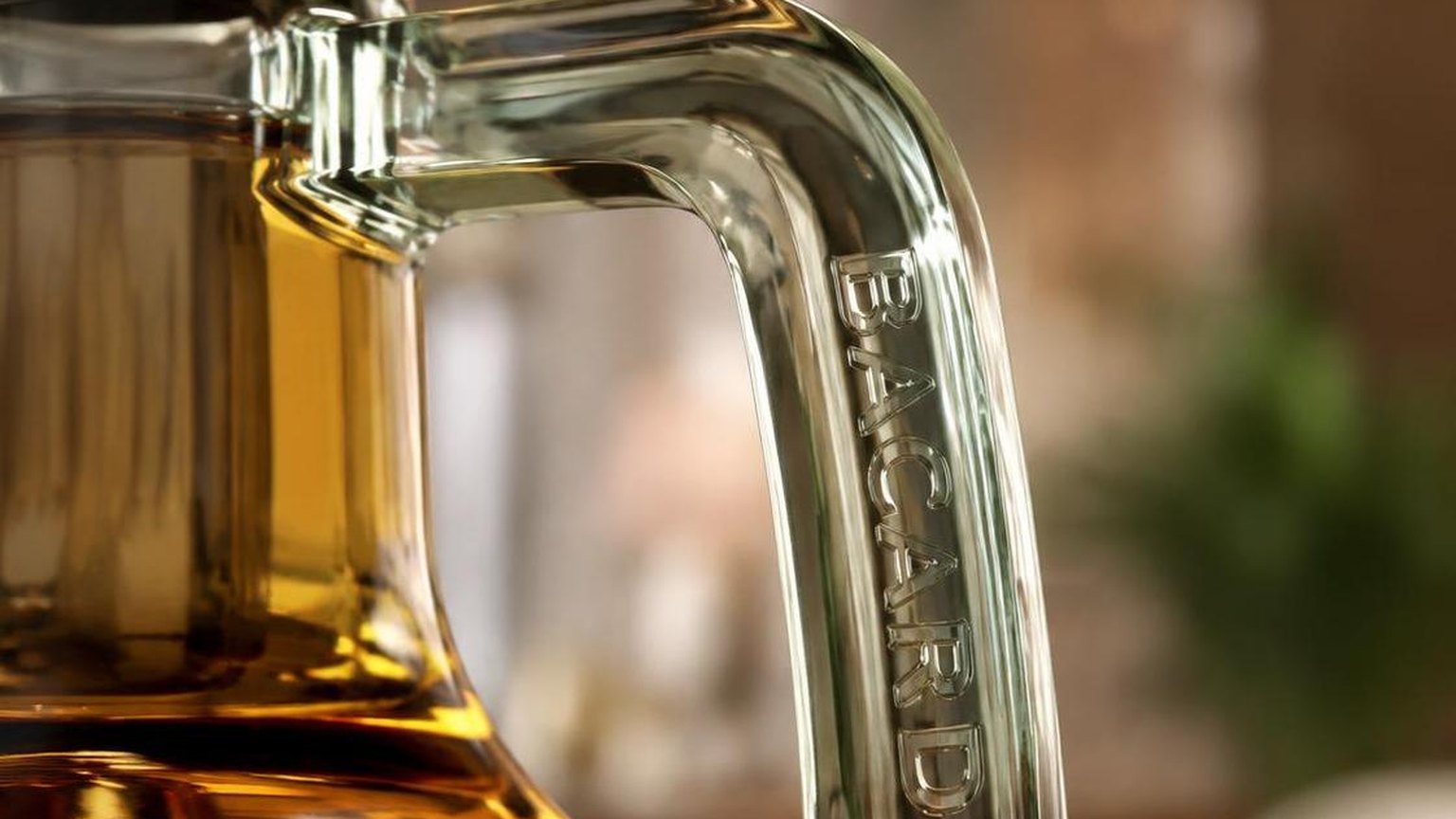 Handle Of Bacardi - What Is It And How To Use It? 8 Handle Of Bacardi - What Is It And How To Use It? — how it works in the real world
