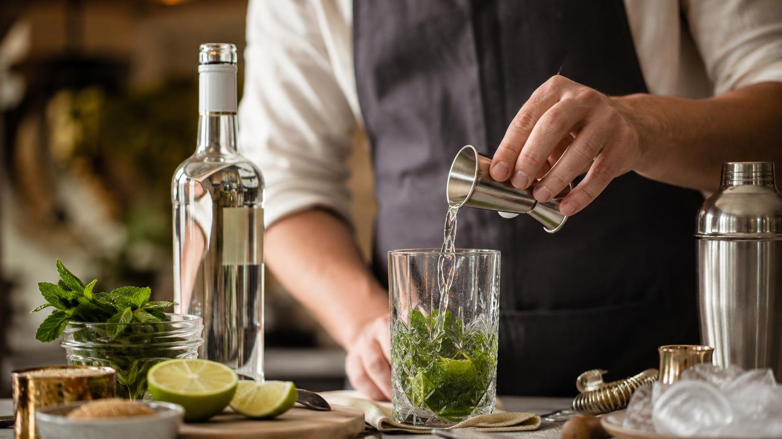 How Do You Choose a Good Rum for Mojitos? 9 How Do You Choose a Good Rum for Mojitos? — common questions, answered plainly