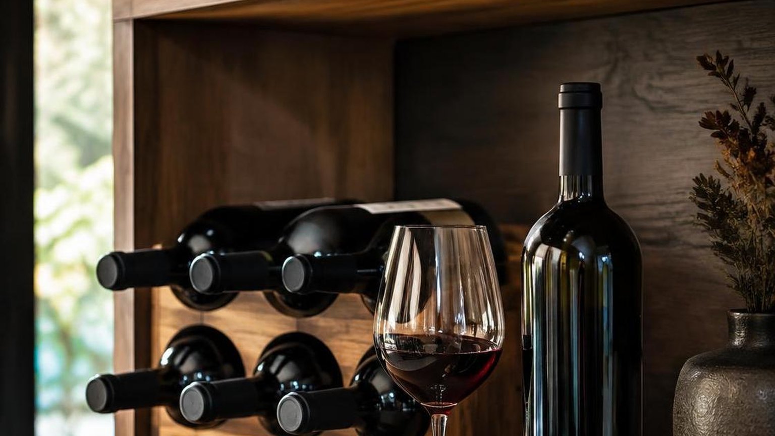 How Long Does Wine Take to Kick In? 2 How Long Does Wine Take to Kick In?, broken down step by step