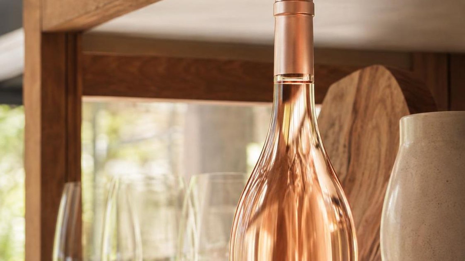 How Many Calories In A Bottle Of Rose? — what the numbers show