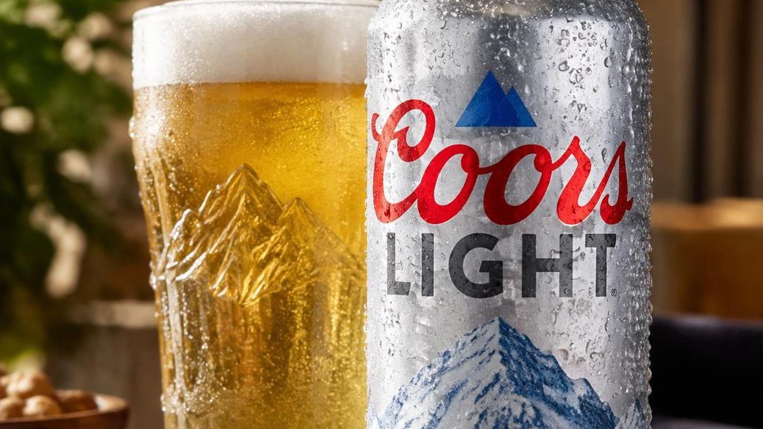 How Many Carbs In Coors Light? — a closer look