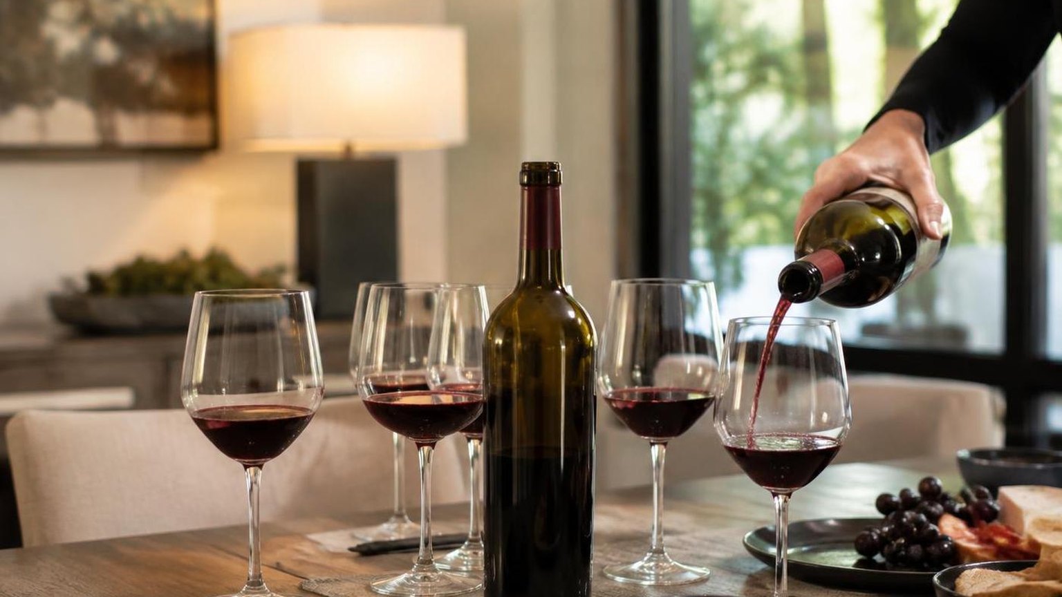 How Many Drinks in Bottle of Wine? 10 How Many Drinks in Bottle of Wine? — what matters when choosing