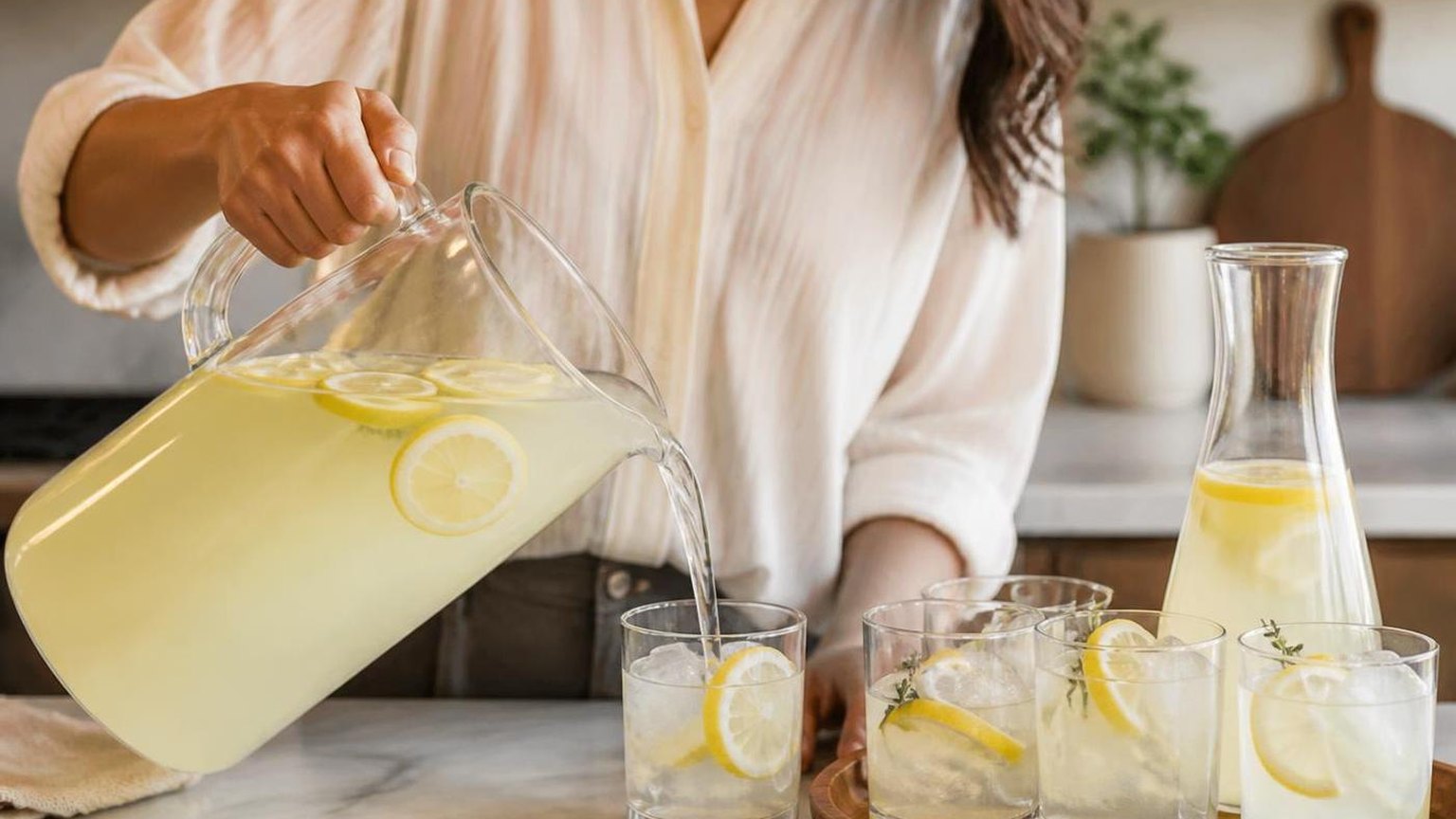 How Many Quarts Is 128 Oz? 7 How Many Quarts Is 128 Oz? — what the numbers show