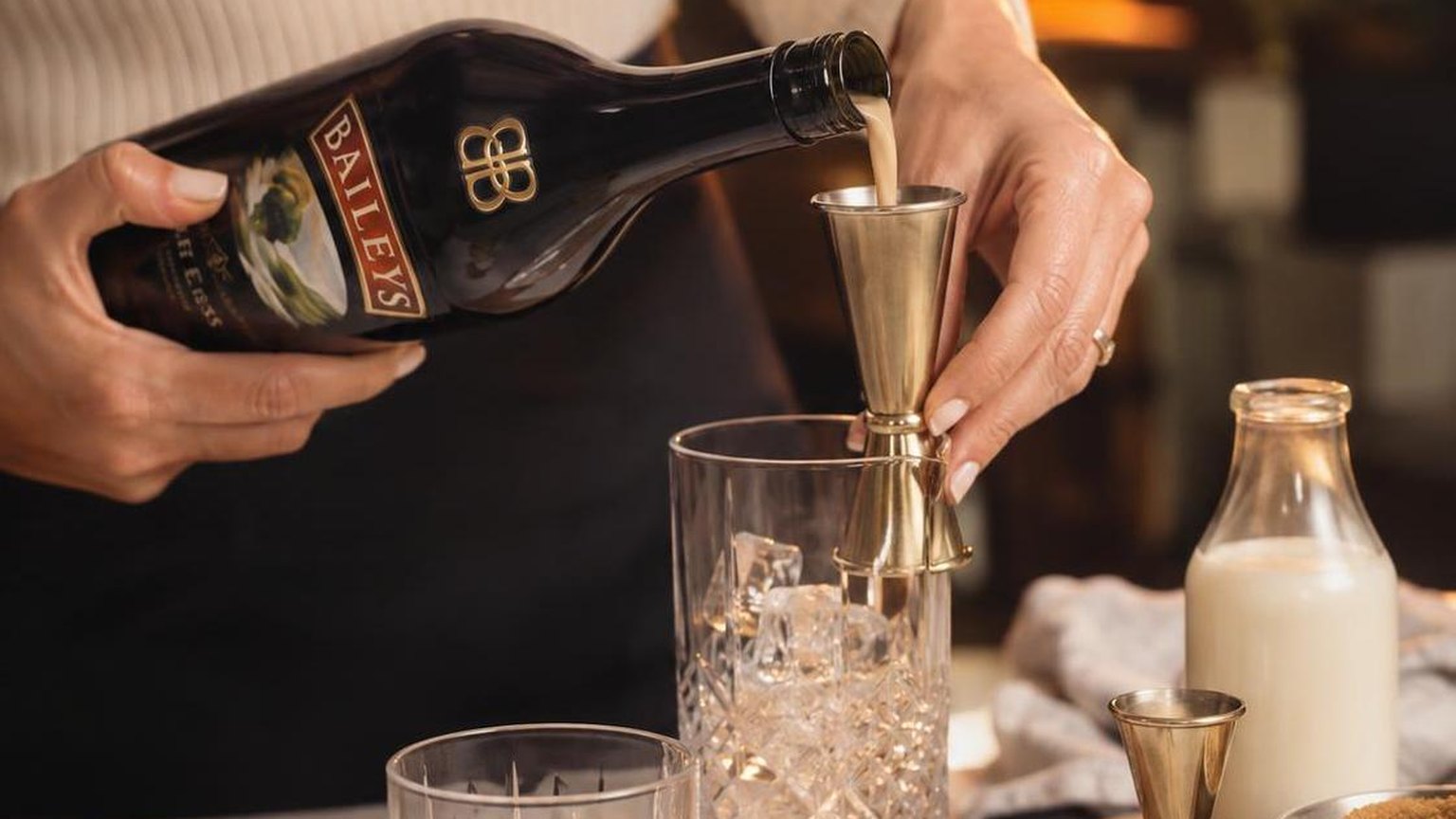 What To Mix With Baileys Irish Cream? 9 What To Mix With Baileys Irish Cream? — common questions, answered plainly
